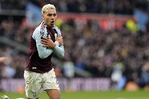 记者：维拉今夏不打算出售明星球员，引援空间非常有限