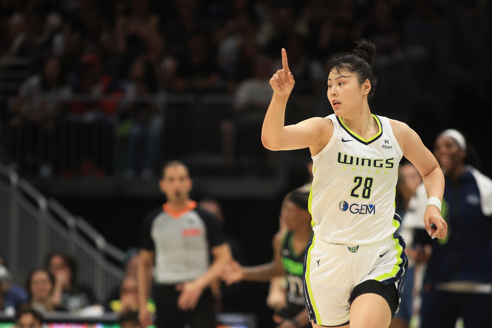 开云-飞翼惜败火花惨遭九场第八败 唯一胜绩恰逢李月汝生涯之夜