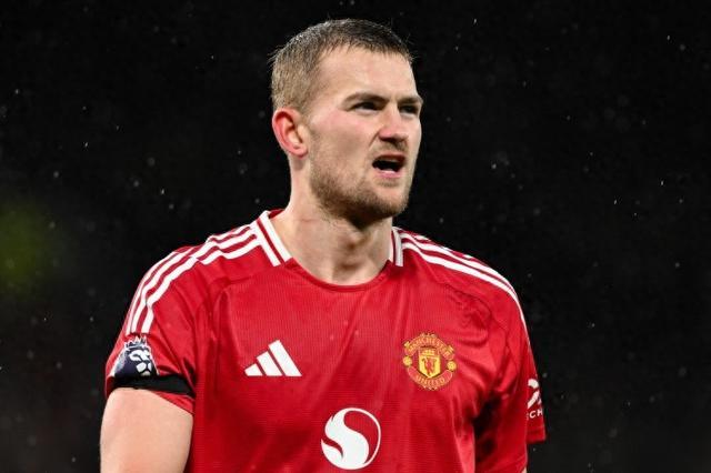 开云-穆伦斯汀:德里赫特体重过大了,但他才26岁未来可期