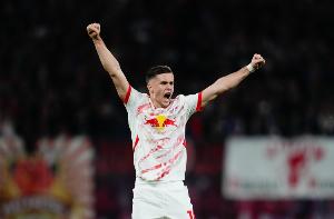 开云体育登录-天空：水晶宫有意鲍姆加特纳 西蒙斯即将离队莱比锡不想再出售