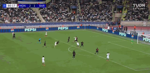 1726781289580056977.gif 开云体育-【欧冠】十人巴萨1比2不敌摩纳哥,亚马尔欧冠处子球