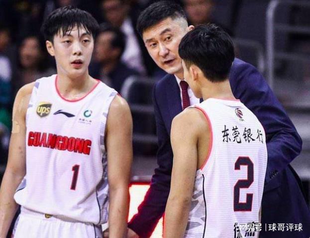 开云体育-朱芳雨引进三个小外援，广东新赛季战术浮出水面，夺冠呼声高涨