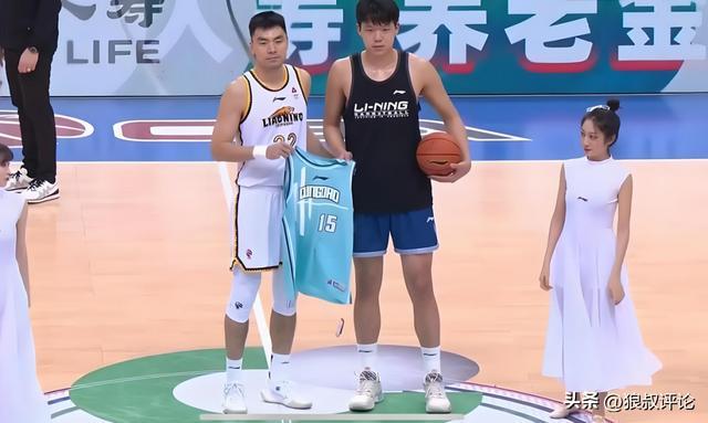 开云-辽篮官宣功勋老将李晓旭续约:20年前CBA菜鸟赛季 杨瀚森刚出生